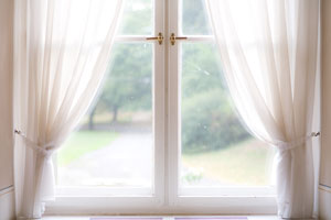 Fourniture et pose de porte ou fenêtre en PVC
